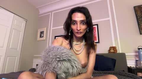 Indiantransgirlillinois online show from 02-28-26, 08:15