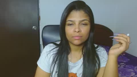 Snapshot of indica_18 chatting on 12-24-24, 05:02 Aleja vallejo online show from 12-24-24, 05:02