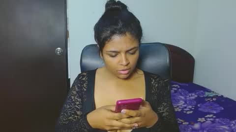 Snapshot of indica_18 chatting on 01-07-25, 06:59 Aleja vallejo online show from 01-07-25, 06:59
