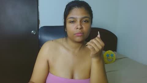 Snapshot of indica_18 chatting on 03-05-25, 02:25 Aleja vallejo online show from 03-05-25, 02:25