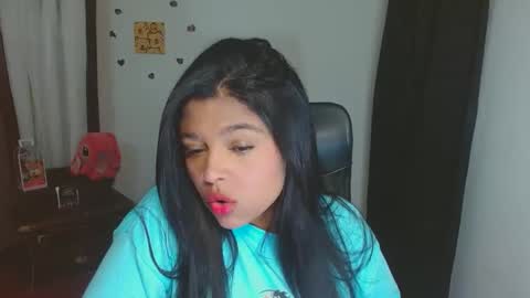 Snapshot of indica_18 chatting on 10-13-25, 12:54 Aleja vallejo online show from 10-13-25, 12:54