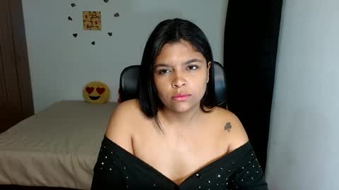 Snapshot of indica_18 chatting on 10-22-25, 01:06 Aleja vallejo online show from 10-22-25, 01:06