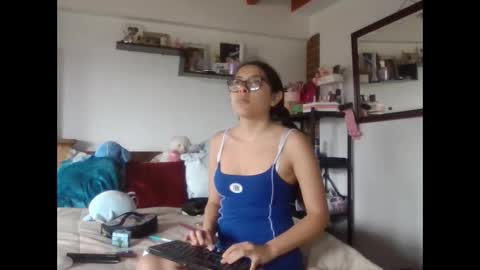 Snapshot of indica_sativa111 chatting on 09-16-25, 04:52 indica sativa online show from 09-16-25, 04:52