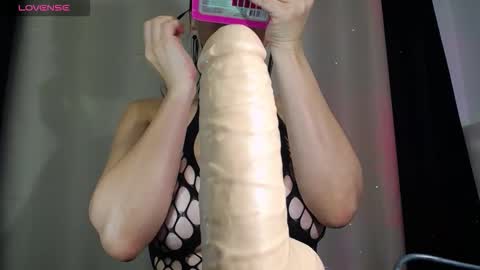 Snapshot of indira_love777 chatting on 10-13-25, 01:27 indira_love777 online show from 10-13-25, 01:27