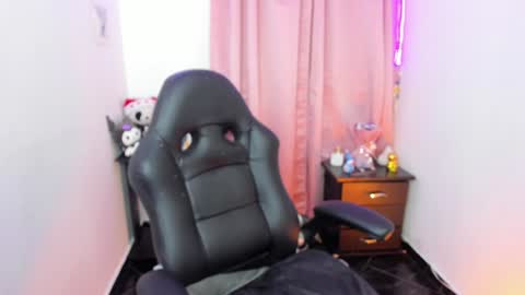 Diana online show from 01-24-25, 09:06