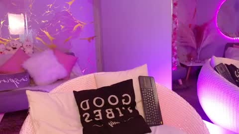 INDY online show from 04-26-26, 01:42