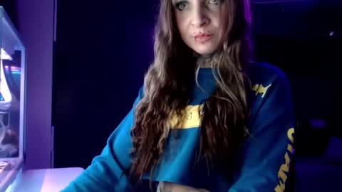 Snapshot of inesdesire chatting on 01-28-25, 07:00 InesDesire online show from 01-28-25, 07:00