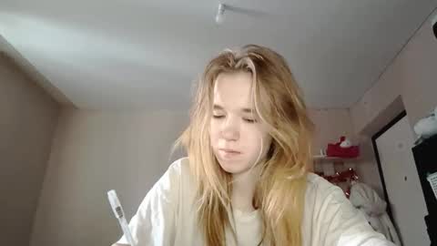 Sofia online show from 03-25-26, 01:28