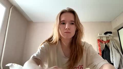 Snapshot of inespacheco chatting on 07-02-26, 01:17 Sofia online show from 07-02-26, 01:17