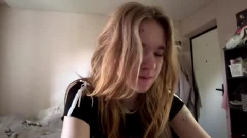 Snapshot of inespacheco chatting on 07-19-26, 02:32 Sofia online show from 07-19-26, 02:32
