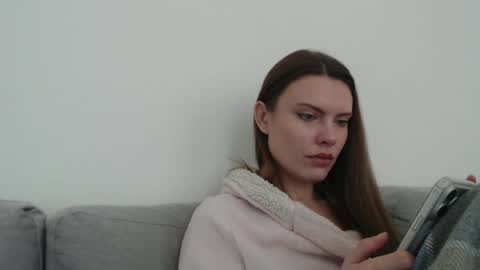 Snapshot of infinitiq45 chatting on 01-13-26, 09:36 Sweet girl online show from 01-13-26, 09:36