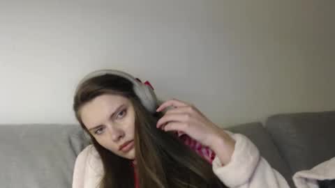 Snapshot of infinitiq45 chatting on 02-04-26, 09:53 Sweet girl online show from 02-04-26, 09:53