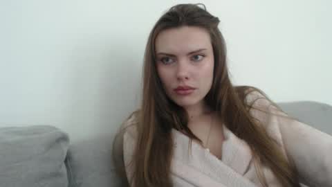 Snapshot of infinitiq45 chatting on 02-12-26, 11:49 Sweet girl online show from 02-12-26, 11:49