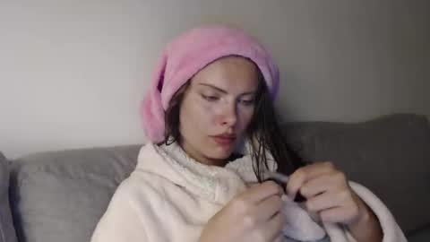 Sweet girl online show from 04-25-26, 09:23