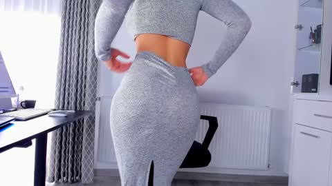 Ingrid online show from 02-07-25, 08:22