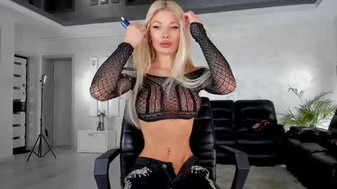 Ingrid online show from 04-27-26, 07:06