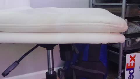 Hanging Out online show from 03-01-25, 02:44