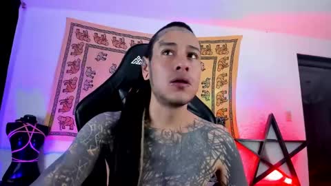 Snapshot of ink_u_buzz chatting on 01-09-25, 09:37 Dani online show from 01-09-25, 09:37