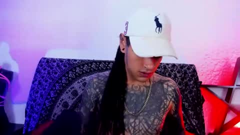 Snapshot of ink_u_buzz chatting on 01-27-25, 02:10 Dani online show from 01-27-25, 02:10