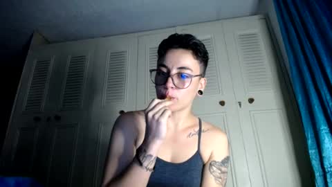 lyan onlyfans n linda online show from 07-19-26, 01:42
