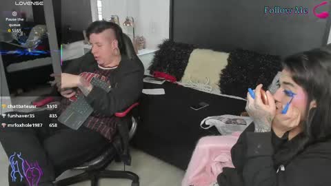 Snapshot of inkedsinners_ chatting on 06-08-26, 11:43 inkedsinners_ online show from 06-08-26, 11:43