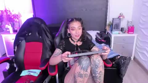 Snapshot of inkedsinners_ chatting on 06-19-26, 02:05 inkedsinners_ online show from 06-19-26, 02:05
