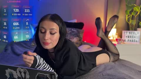 Xenia online show from 03-27-26, 02:17