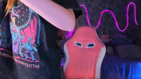 Snapshot of inma_lewdness chatting on 02-09-25, 11:25 Grace online show from 02-09-25, 11:25