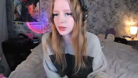 Snapshot of inma_lewdness chatting on 09-18-25, 07:49 Grace online show from 09-18-25, 07:49