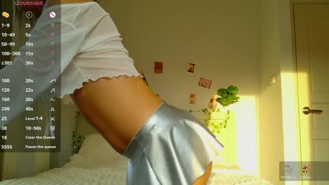 Mila Reef online show from 04-04-26, 12:09