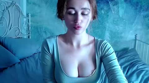 Lina online show from 09-12-25, 12:38