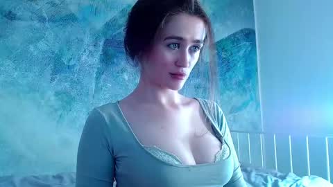 Lina online show from 03-29-26, 02:39