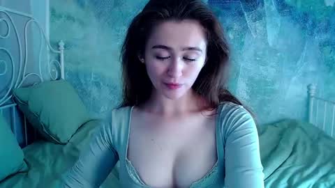 Lina online show from 05-18-26, 05:02