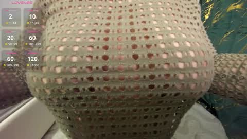 Snapshot of innocent_angell chatting on 12-04-25, 10:51 Eva online show from 12-04-25, 10:51