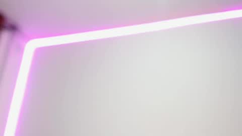 Snapshot of innocent_fox chatting on 01-14-25, 01:36 Abril online show from 01-14-25, 01:36