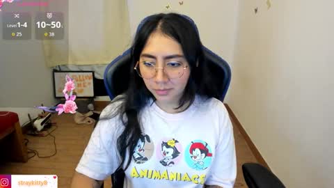 Luna        online show from 02-06-26, 04:32