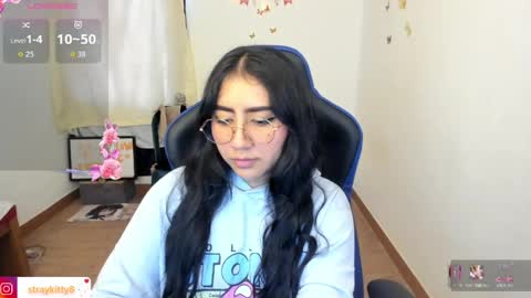 Luna        online show from 04-17-26, 08:45