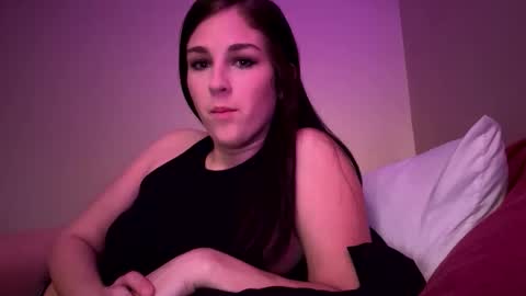 Snapshot of innocentlilsarah chatting on 02-07-26, 04:16 innocentlilsarah online show from 02-07-26, 04:16