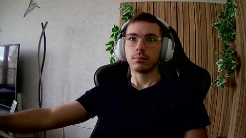 Snapshot of inonex chatting on 01-28-25, 08:14 Ino Cam online show from 01-28-25, 08:14