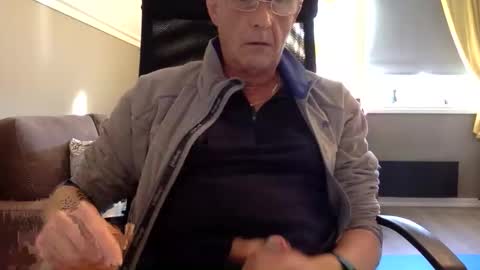 insignia20 online show from 09-23-25, 08:39