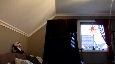 insignia20 online show from 12-04-25, 11:52