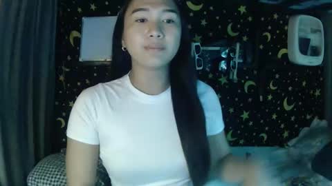 MAXINE online show from 12-20-25, 11:12