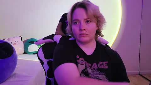 Faye online show from 12-17-24, 07:48