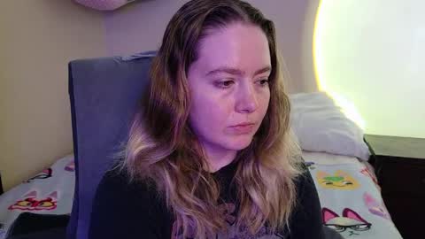 Faye online show from 04-30-26, 03:13