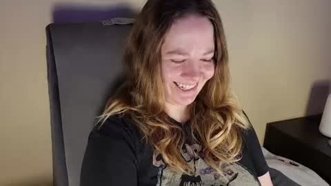 Snapshot of internetfairy_xo chatting on 07-26-26, 06:32 Faye online show from 07-26-26, 06:32