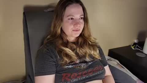 Snapshot of internetfairy_xo chatting on 07-28-26, 03:35 Faye online show from 07-28-26, 03:35