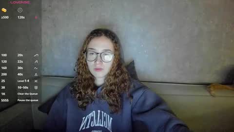 Bernadette  Join  online show from 02-01-26, 04:33