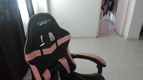 Iris 3 online show from 12-16-24, 04:49