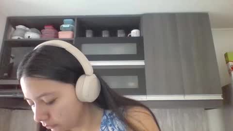 Iris 3 online show from 10-17-25, 01:25