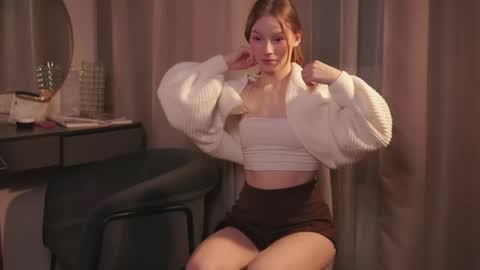 Avie online show from 04-05-26, 06:38